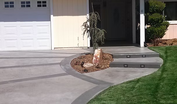 Modern residential hardscape and driveway design